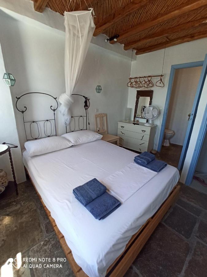 Traditional Stone House With Breathtaking View Serifos Town 外观 照片