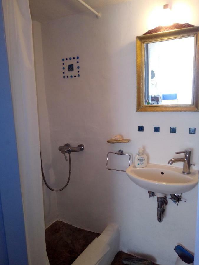 Traditional Stone House With Breathtaking View Serifos Town 外观 照片